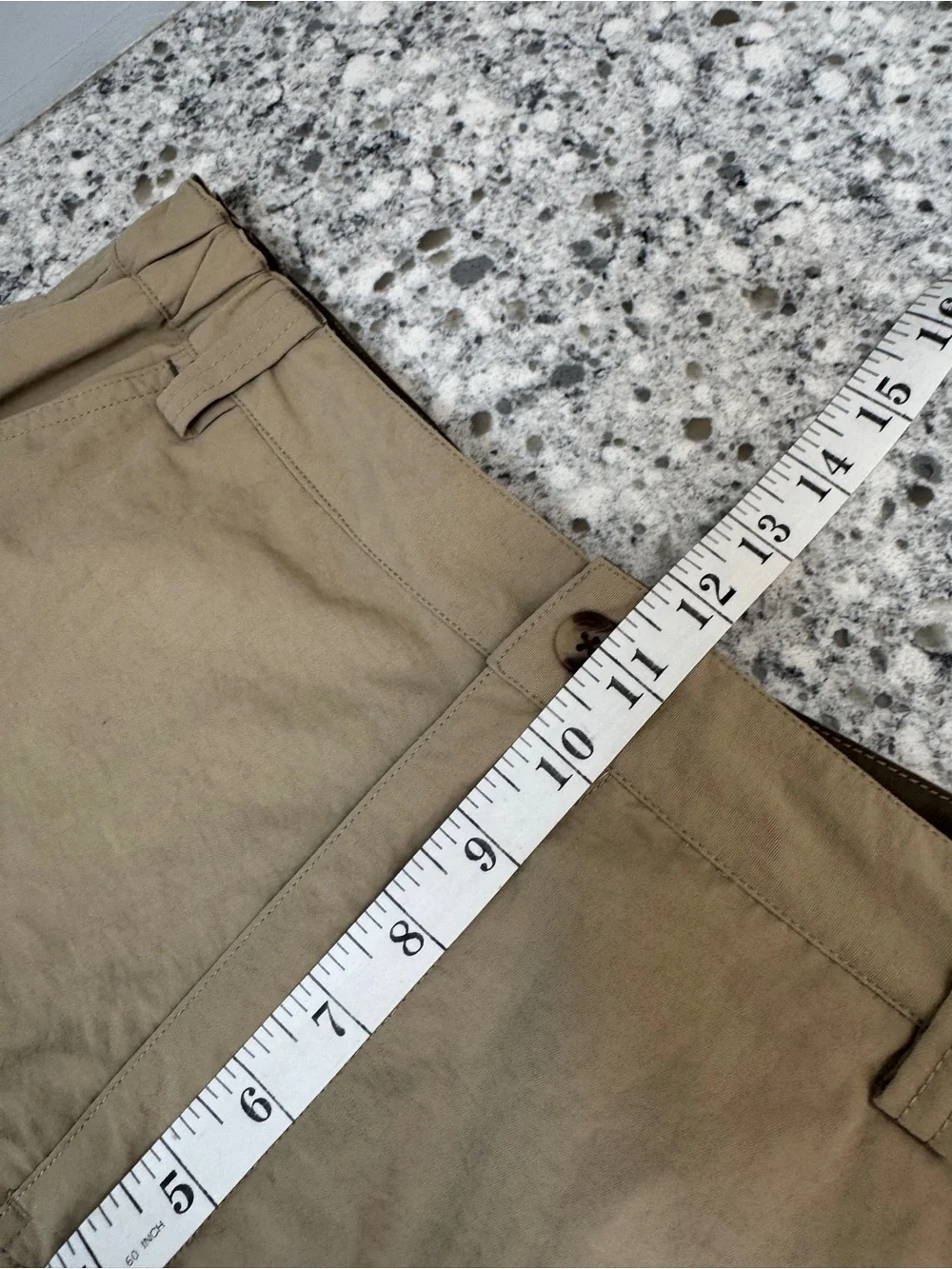 REI Men's Khaki Cargo Hiking Shorts UPF 40+ Nylon Outdoor Pockets Trail Size 32